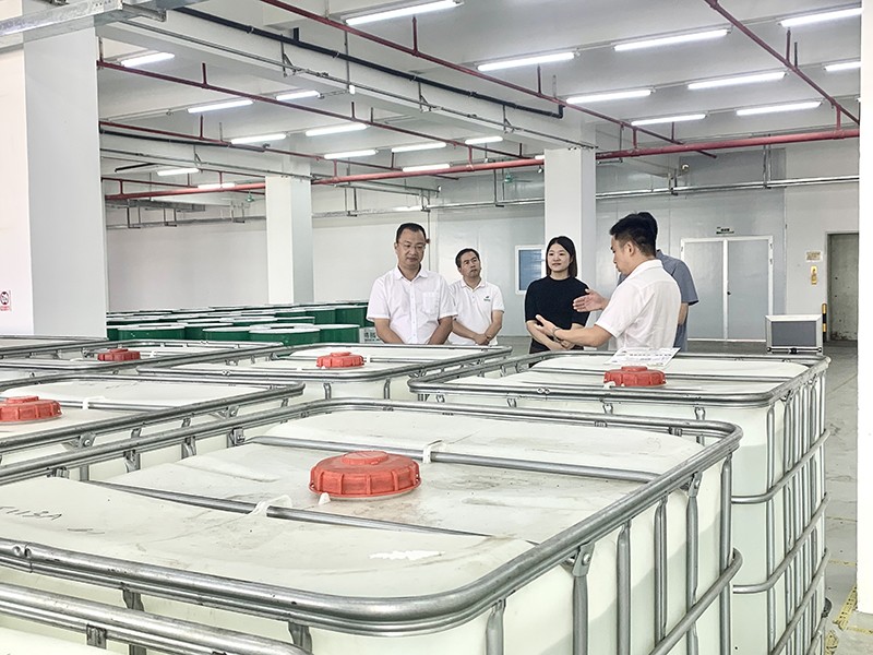 政企连心·共促发展|东莞市东城区政府领导莅临星空·综合体育新材参观指导